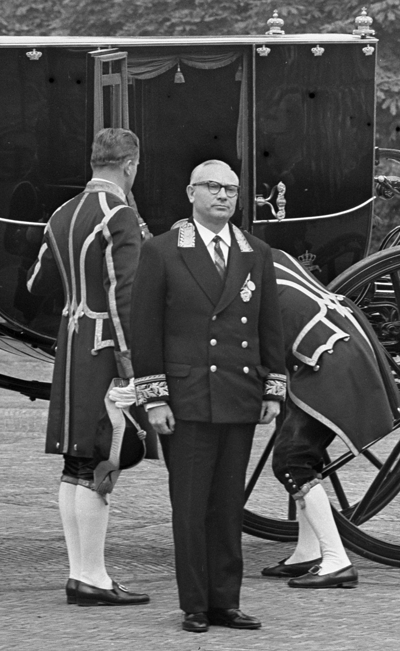 Владимир Лавров